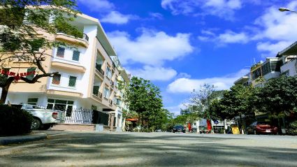 Bán căn góc nhà Liền kề Văn Phú đã hoàn thiện  lô TT26, mặt đường 19.5m, nhà hướng Đông - Nam mặt tiền dài 25m đối diện La Casta kinh doanh cực tốt 