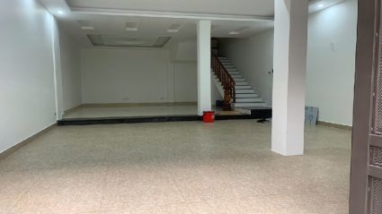 Cho thuê Liền kề Văn Phú LK20A diện tích 75m2 mặt tiền 6m hướng Đông Nam đường 12m nhà hoàn thiện cho thuê tầng 1 ngay ủy ban nhân dân Hà Đông #H5296.459